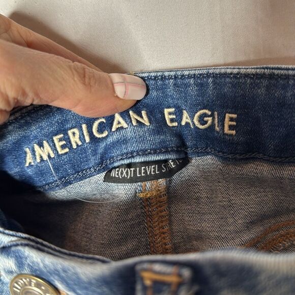 American Eagle Next Level Stretch Curvy High Rise Shortie Jeans Shorts. Size 00. - Picture 6 of 8